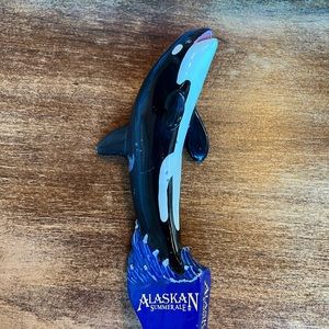 Killer Whale Alaskan Summer Ale bar tap handle.
